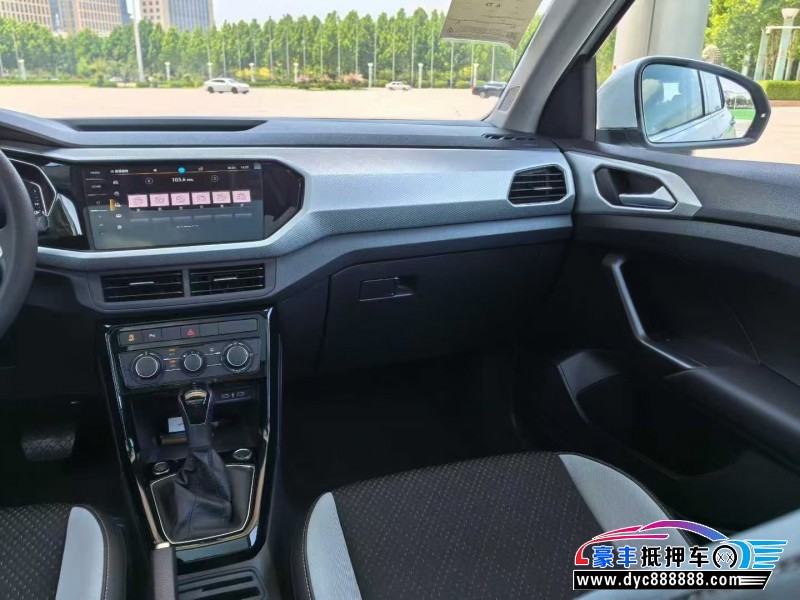 25年大众探影轿车抵押车出售