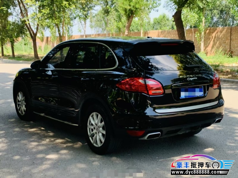 14年保时捷卡宴轿车抵押车出售