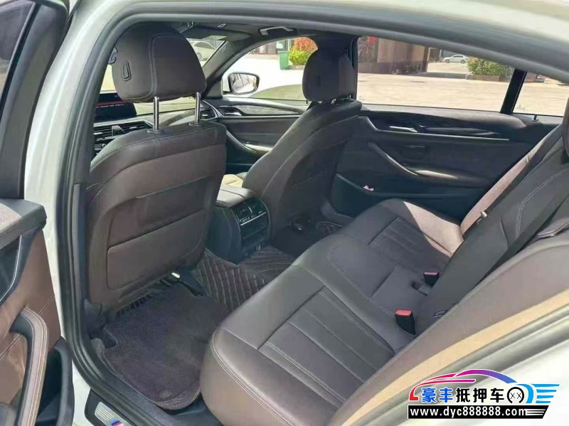 18年宝马5系轿车抵押车出售