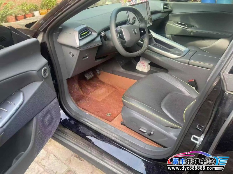 24年极狐阿尔法S轿车抵押车出售