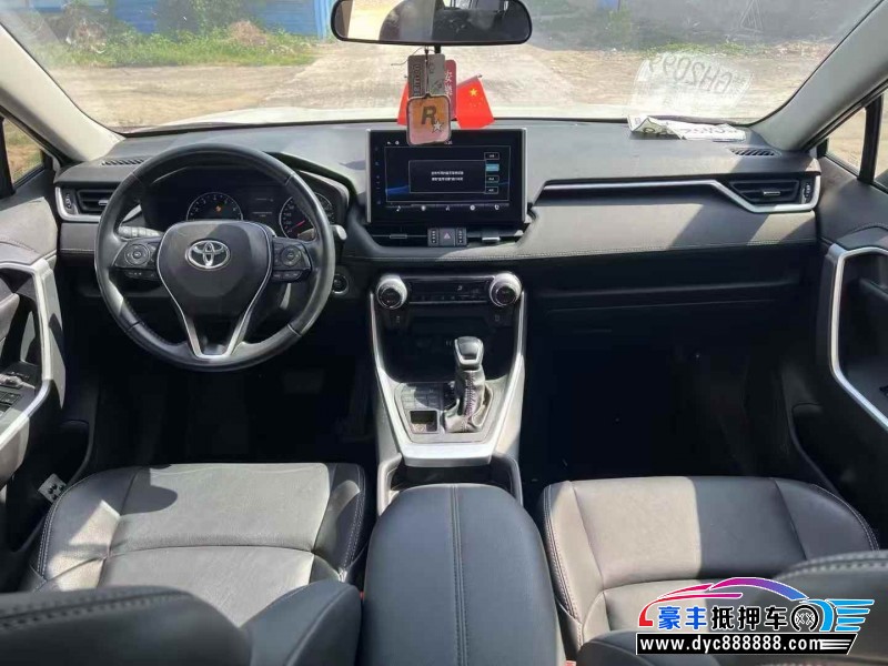 23年丰田威兰达轿车抵押车出售