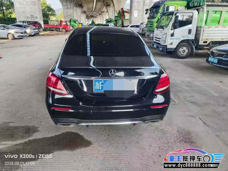 19年奔驰E轿车抵押车出售