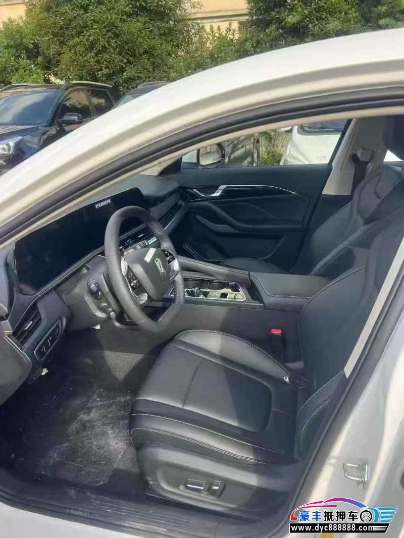 25年奔腾B70轿车抵押车出售