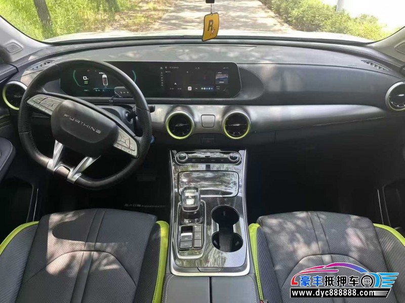 23年东风雷霆轿车抵押车出售