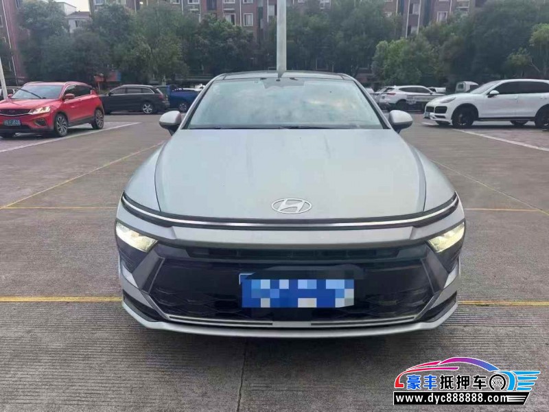 24年现代索纳塔轿车抵押车出售