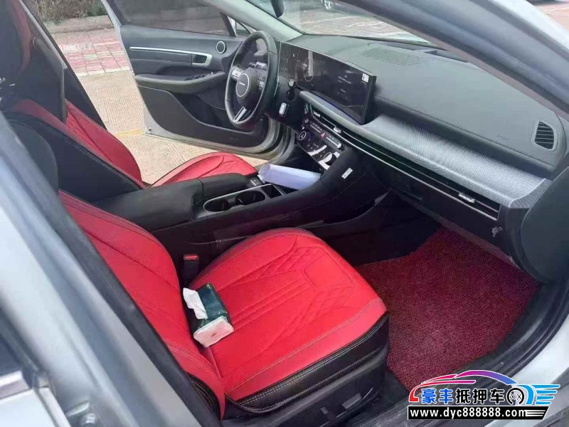 24年现代索纳塔轿车抵押车出售