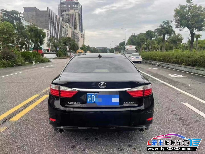 13年雷克萨斯ES轿车抵押车出售