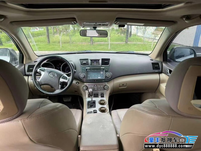 14年丰田汉兰达轿车抵押车出售