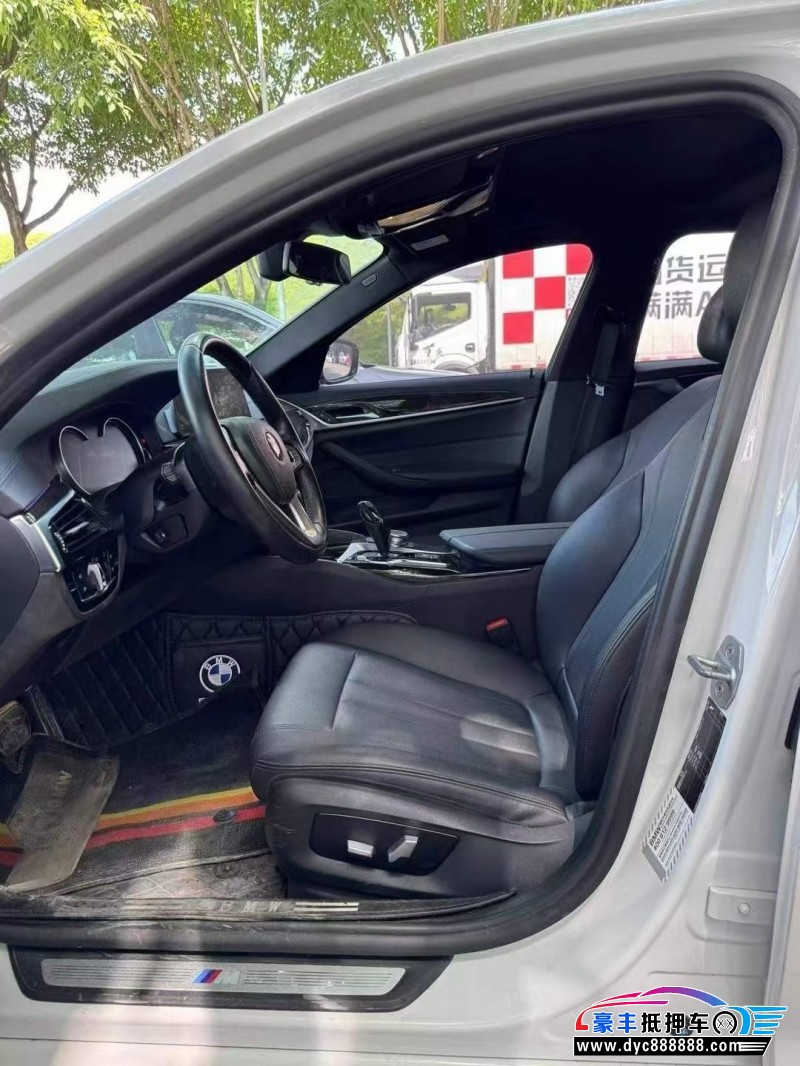 18年宝马5系轿车抵押车出售