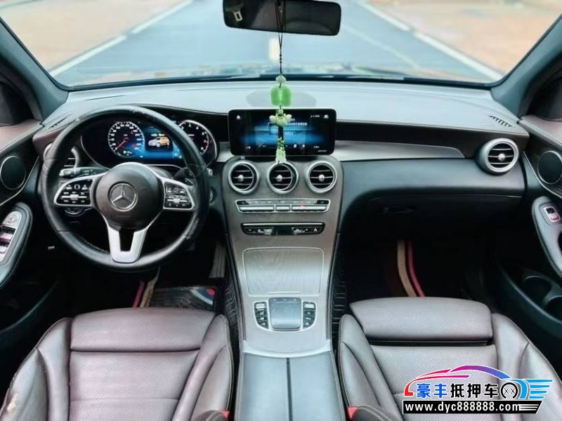 21年奔驰GLC轿车抵押车出售