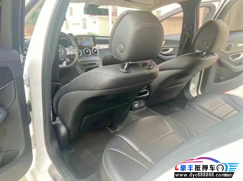 21年奔驰C轿车抵押车出售