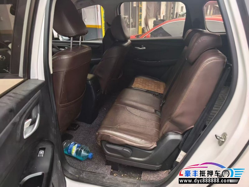 19年宝骏730轿车抵押车出售