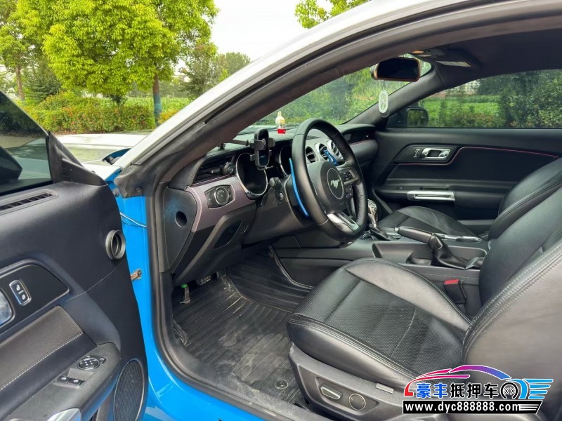 18年福特野马轿车抵押车出售