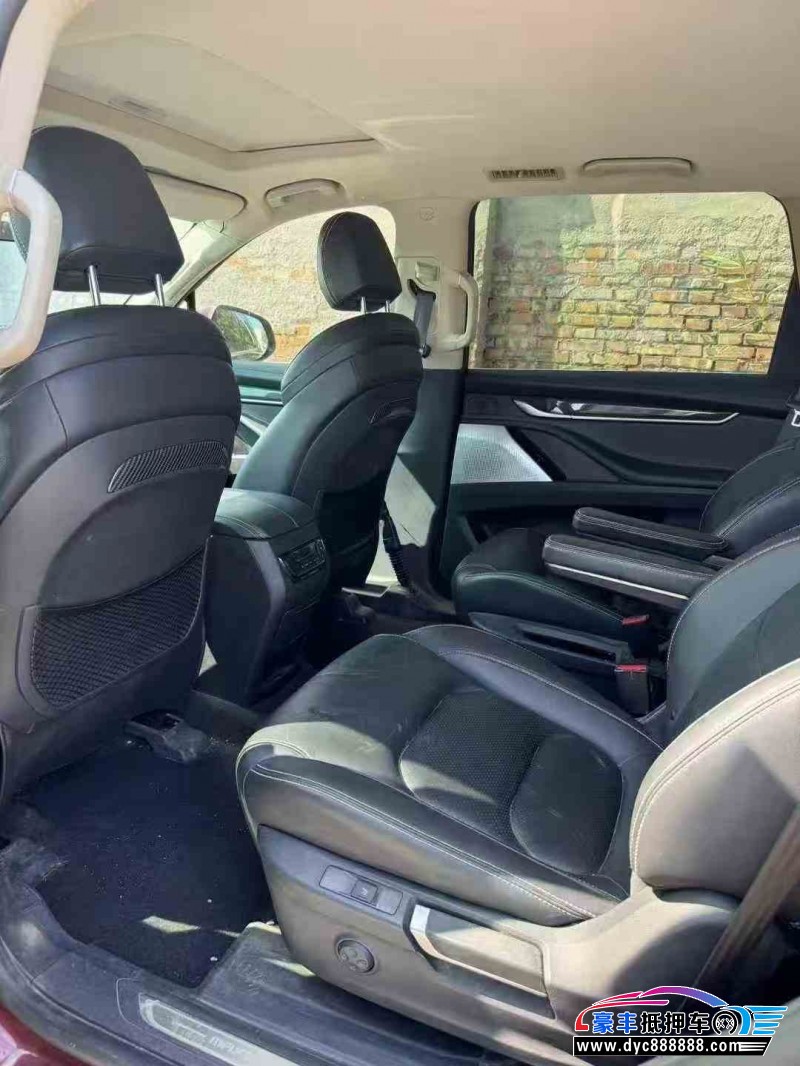 19年上汽大通D90轿车抵押车出售