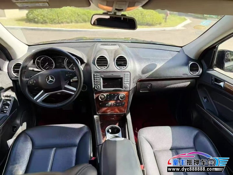 11年奔驰GL轿车抵押车出售