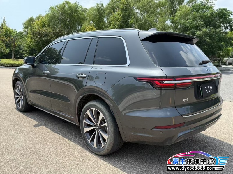 21年理想ONE轿车抵押车出售