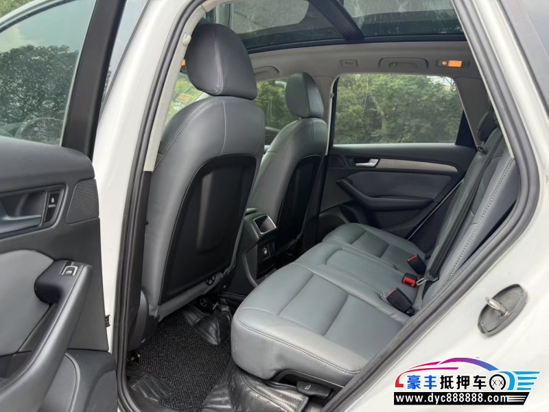 13年奥迪Q5轿车抵押车出售