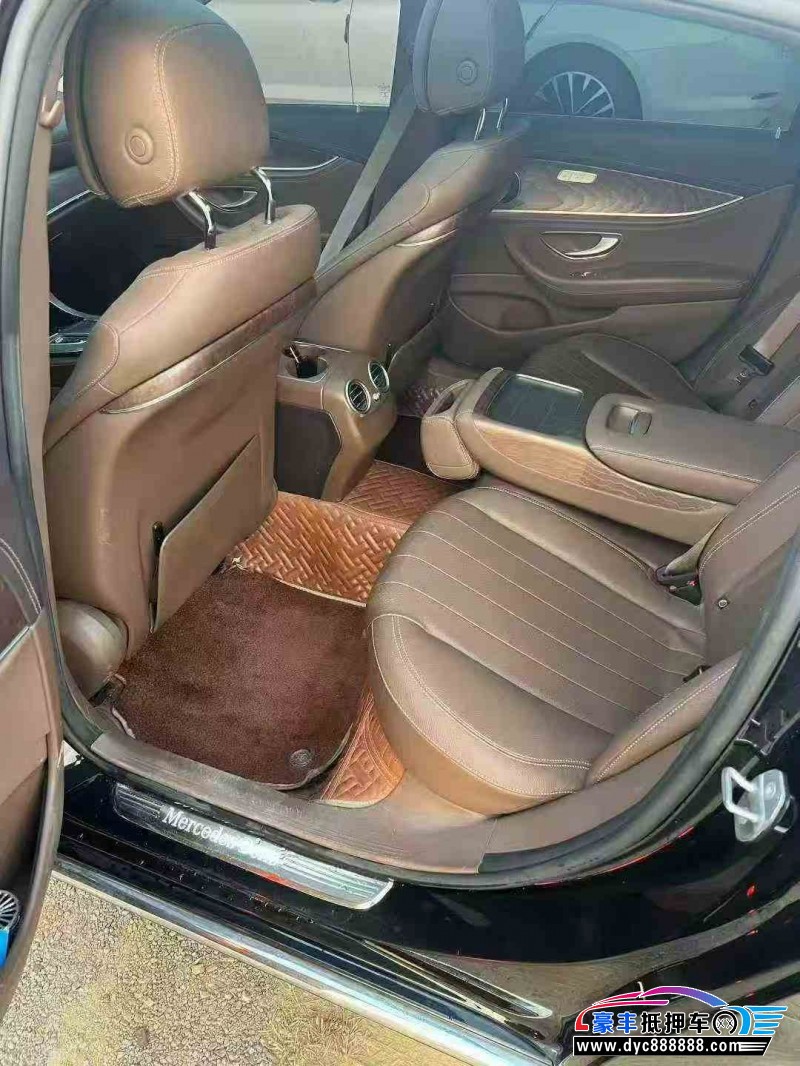 20年奔驰E轿车抵押车出售