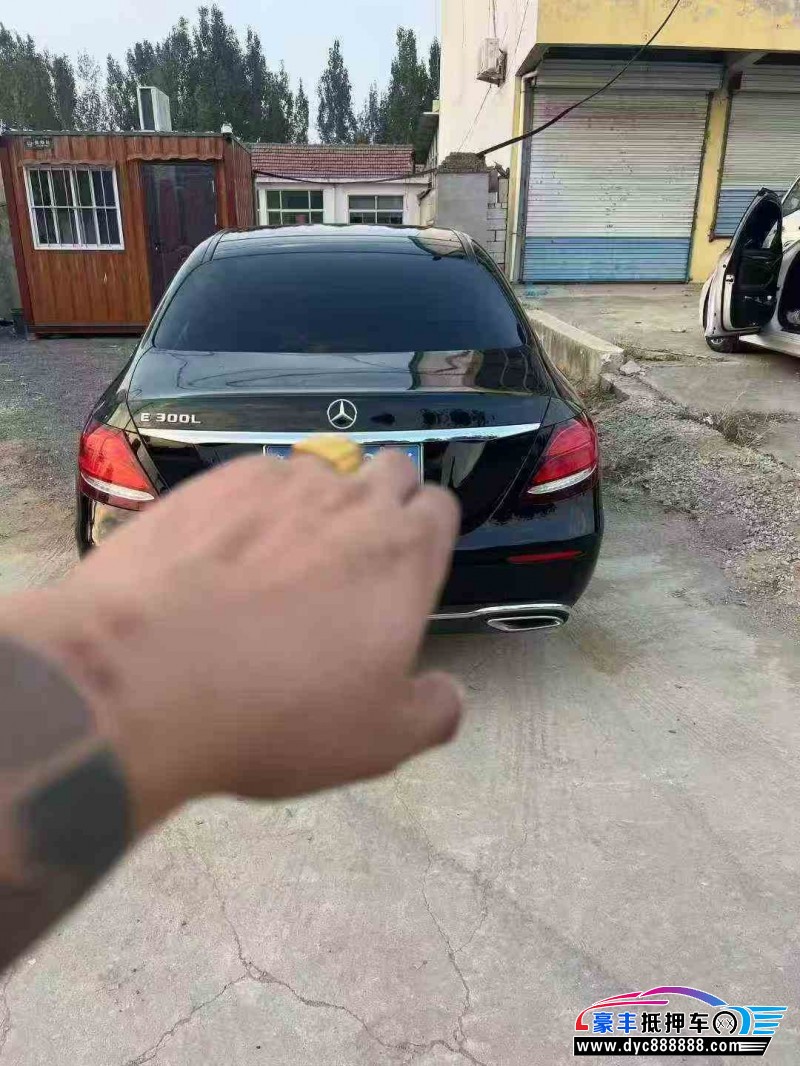 20年奔驰E轿车抵押车出售