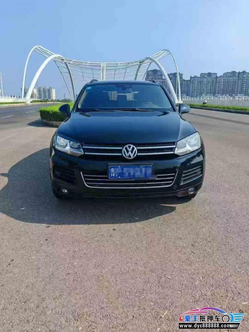 14年大众途锐轿车抵押车出售