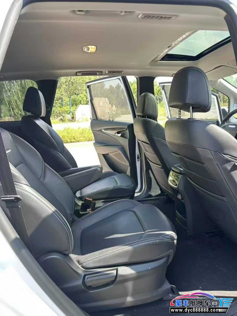 24年上汽大通G50轿车抵押车出售