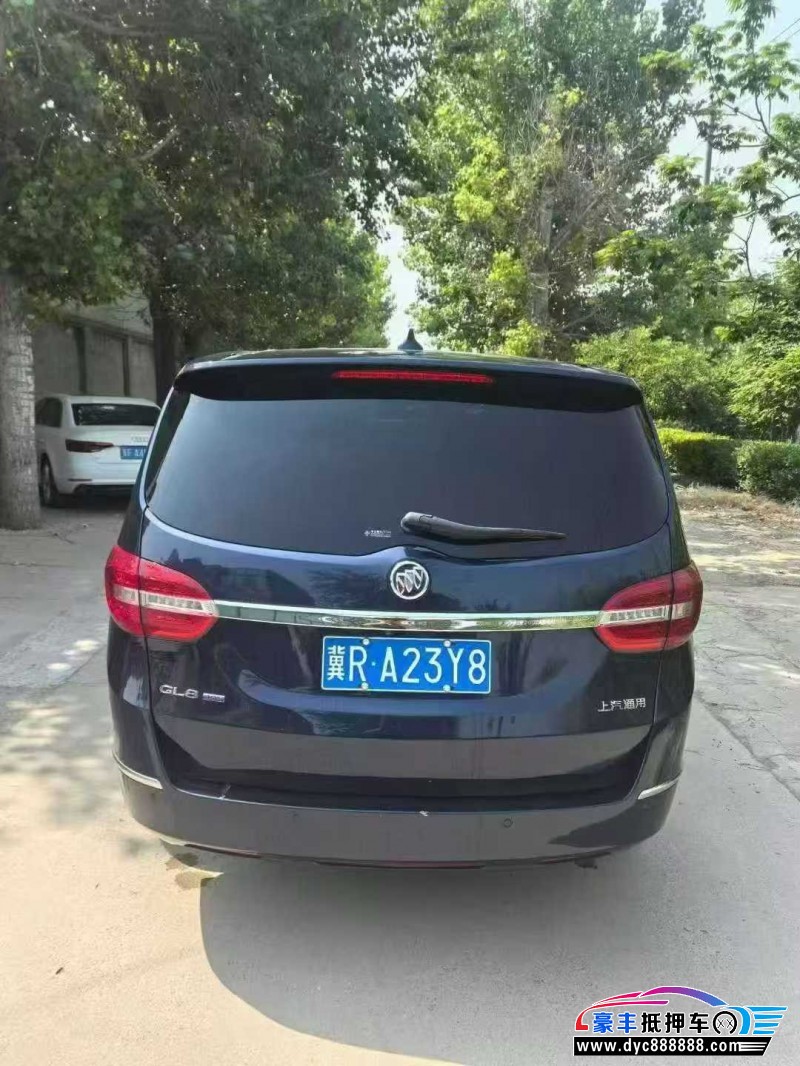 16年别克GL8轿车抵押车出售