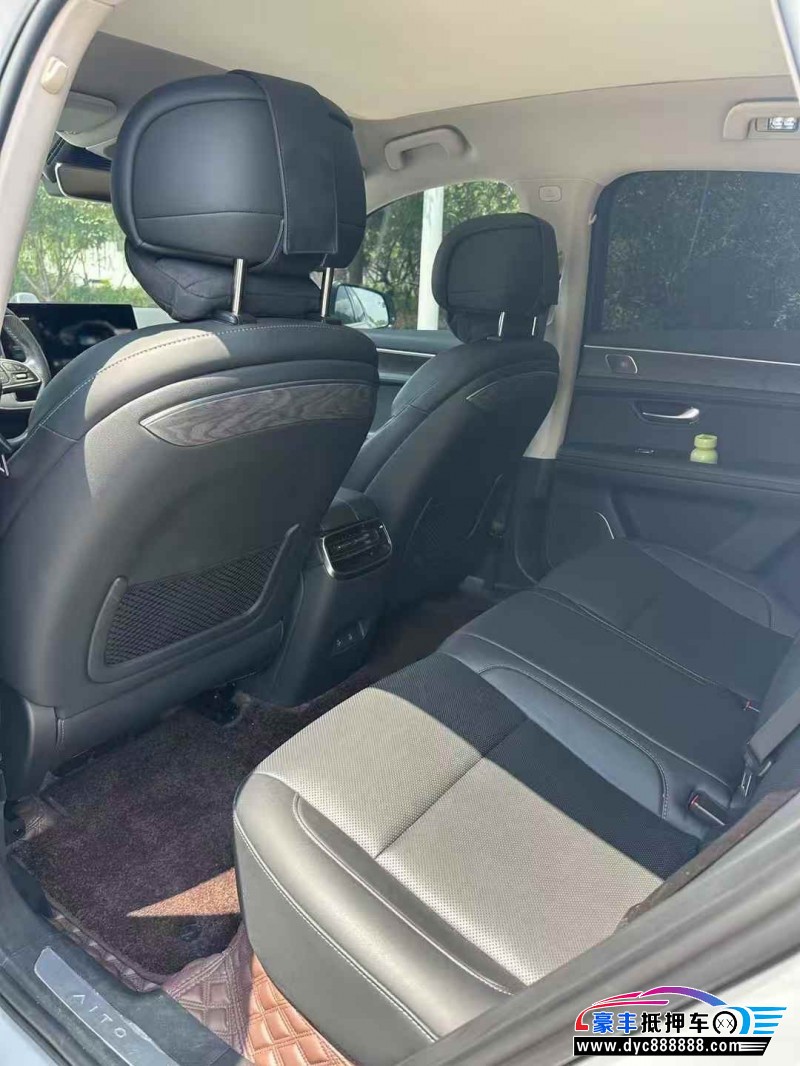 22年华为问界轿车抵押车出售