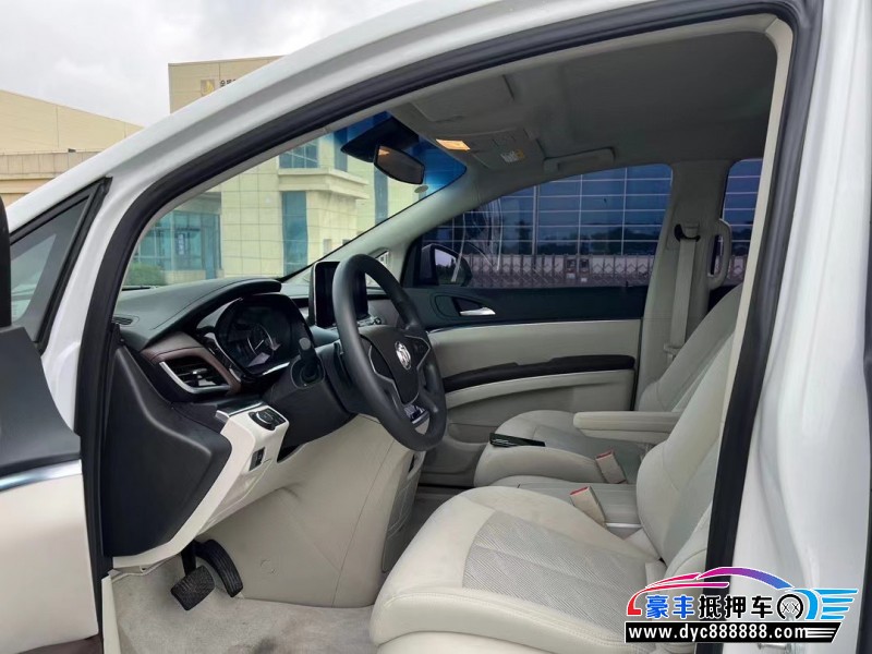 24年别克GL8轿车抵押车出售