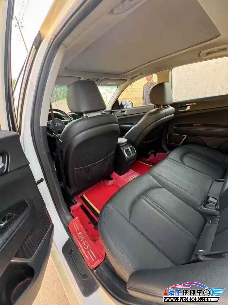 18年起亚K3轿车抵押车出售