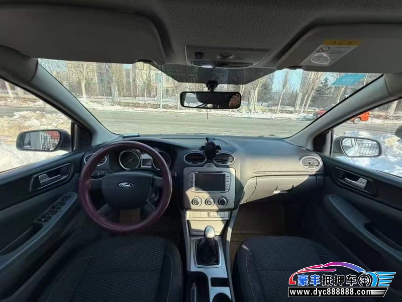 14年福特福克斯轿车抵押车出售