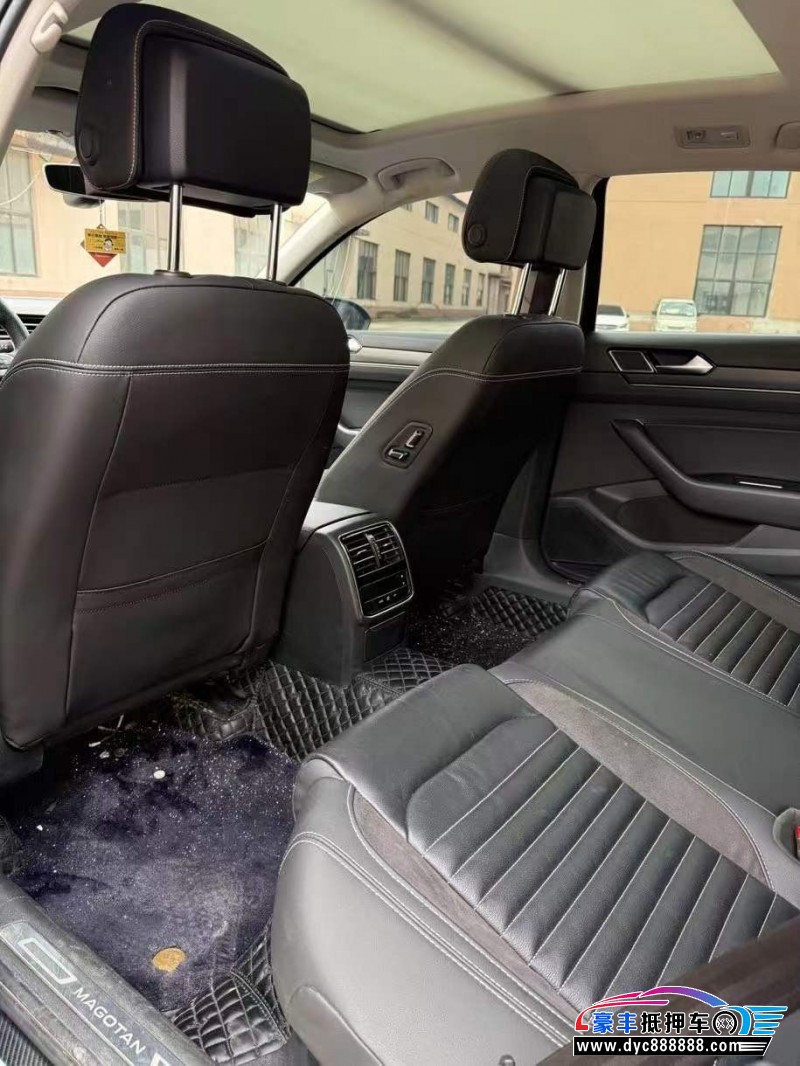 22年大众迈腾轿车抵押车出售