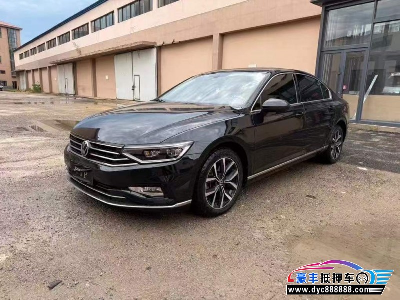 22年大众迈腾轿车抵押车出售