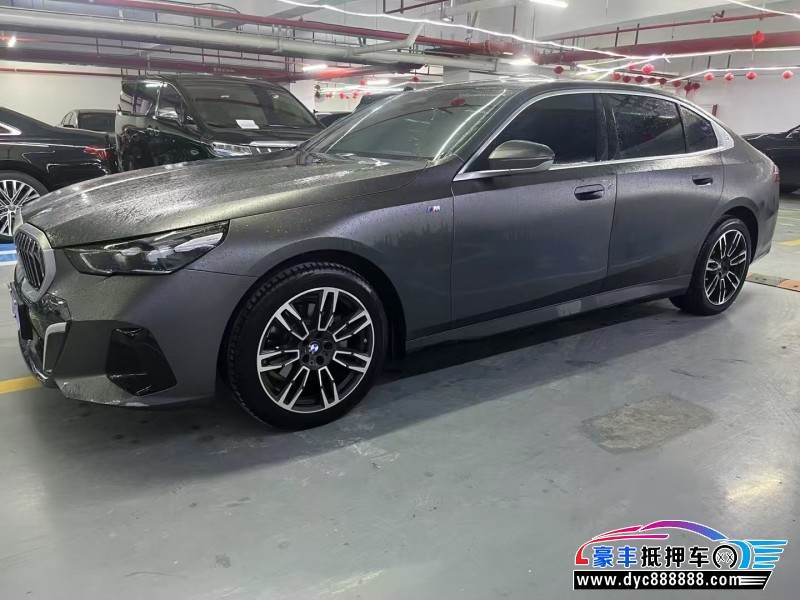 24年宝马5系轿车抵押车出售