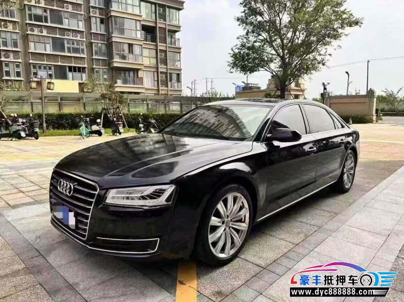 18年奥迪A8轿车抵押车出售