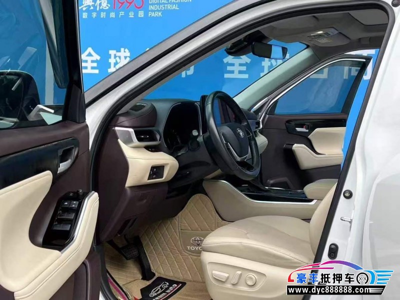 22年丰田汉兰达轿车抵押车出售