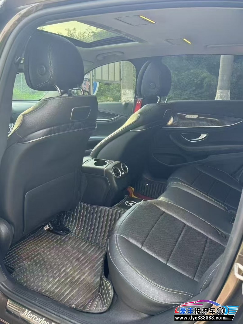 18年奔驰E轿车抵押车出售