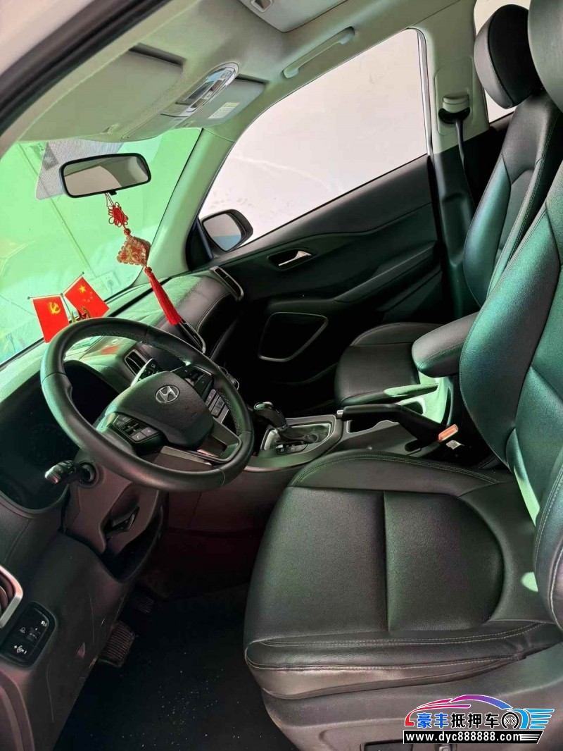 19年现代ix35轿车抵押车出售