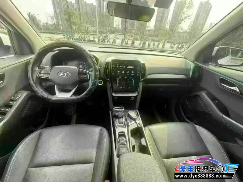 22年现代ix35轿车抵押车出售