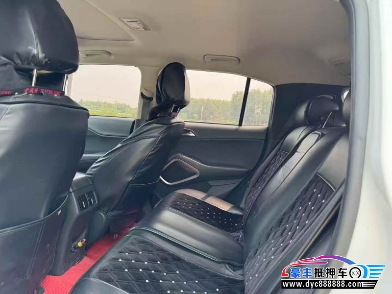 19年现代ix35轿车抵押车出售