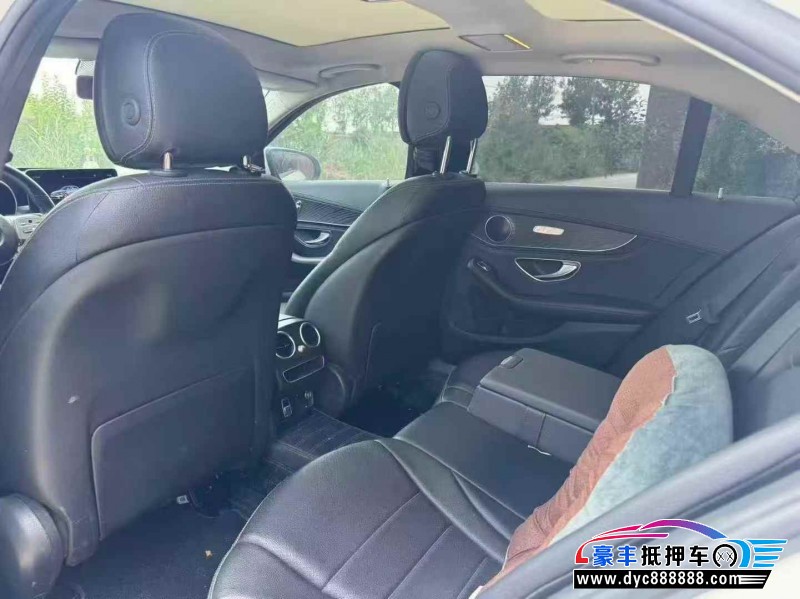 20年奔驰C轿车抵押车出售
