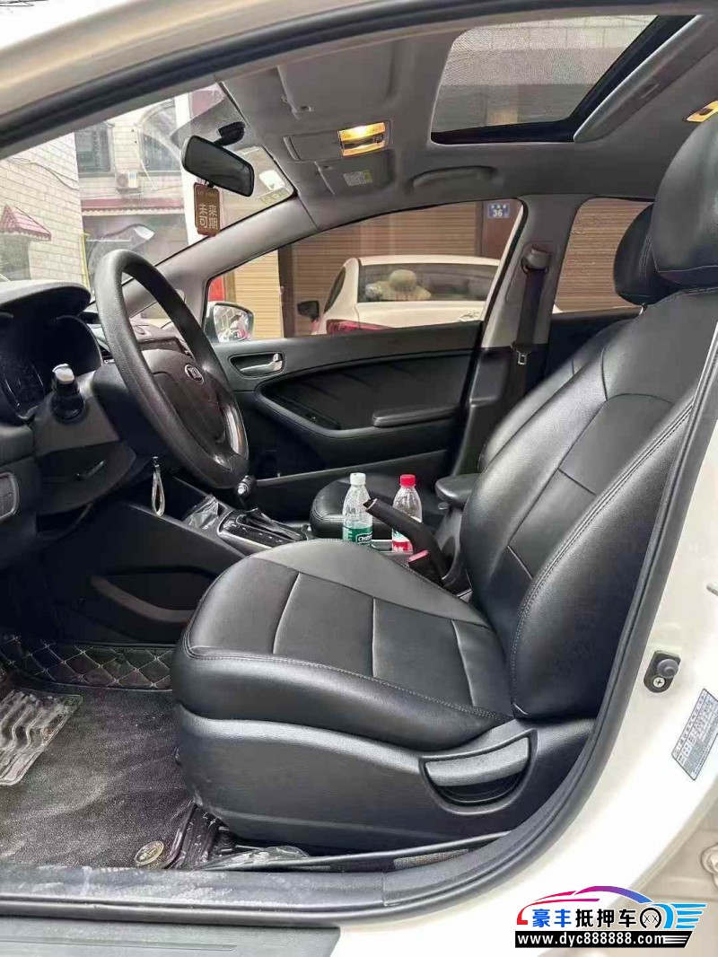 19年起亚K3轿车抵押车出售