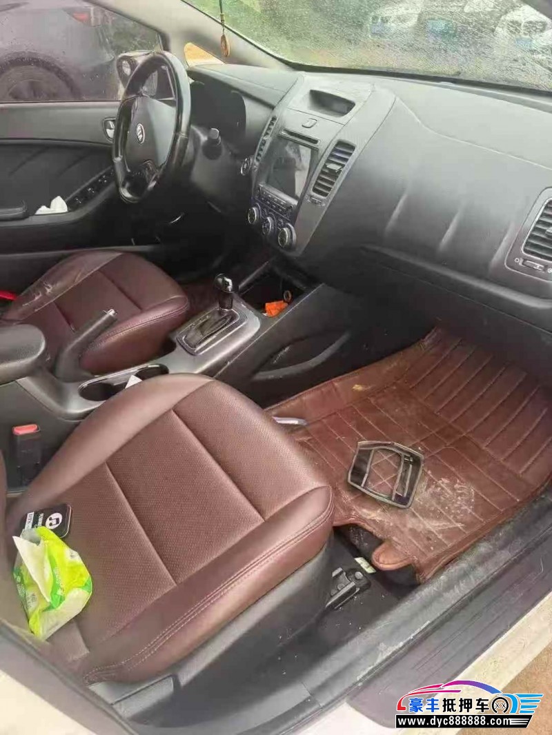 15年起亚K3轿车抵押车出售