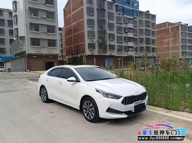 22年起亚K3轿车抵押车出售