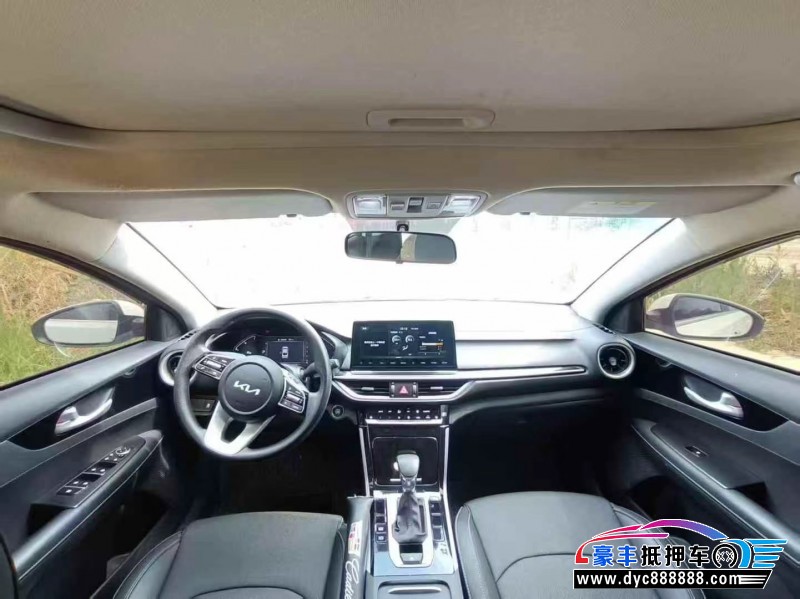 22年起亚K3轿车抵押车出售