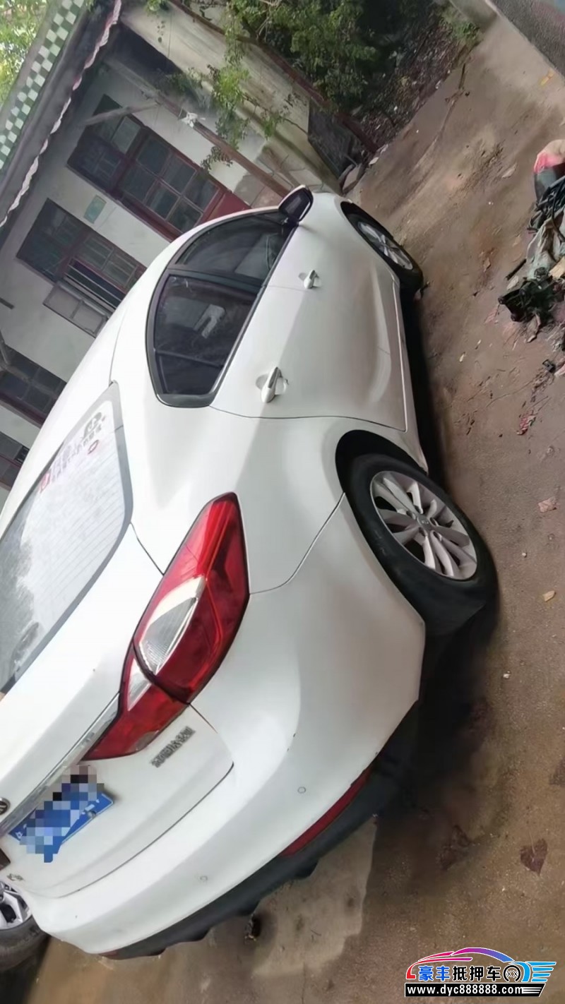 16年起亚K3轿车抵押车出售