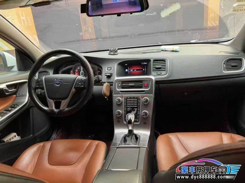 16年沃尔沃S60轿车抵押车出售