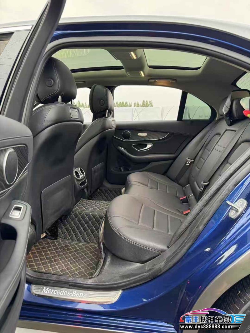 19年奔驰C轿车抵押车出售