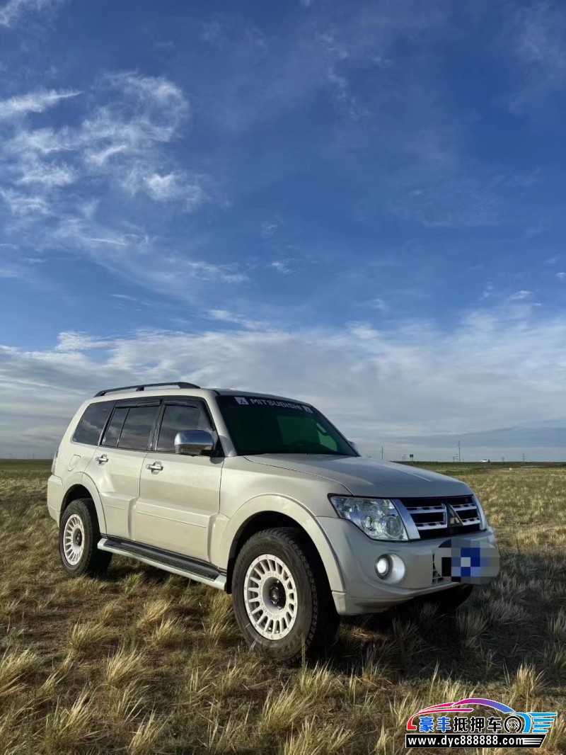 13年三菱帕杰罗轿车抵押车出售