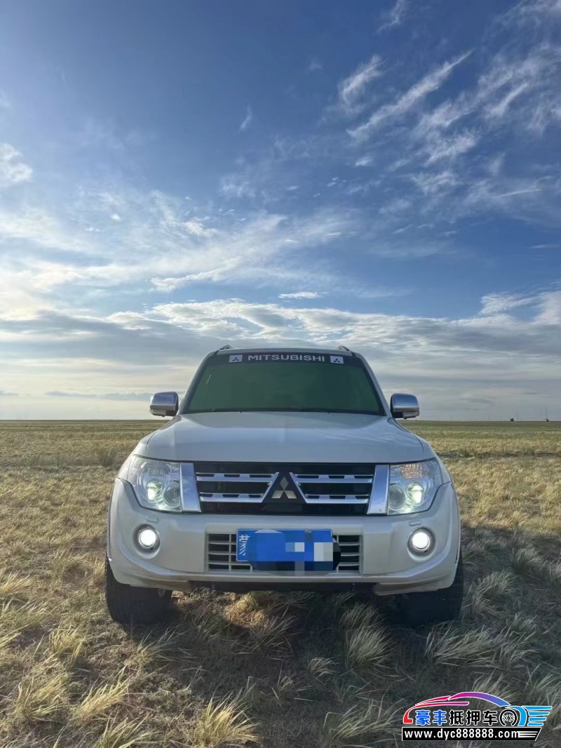 13年三菱帕杰罗轿车抵押车出售