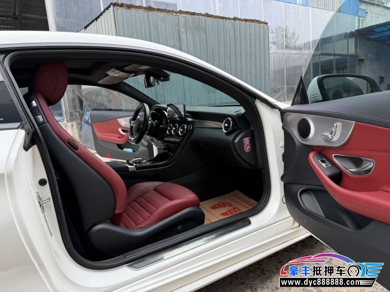 18年奔驰C轿车抵押车出售